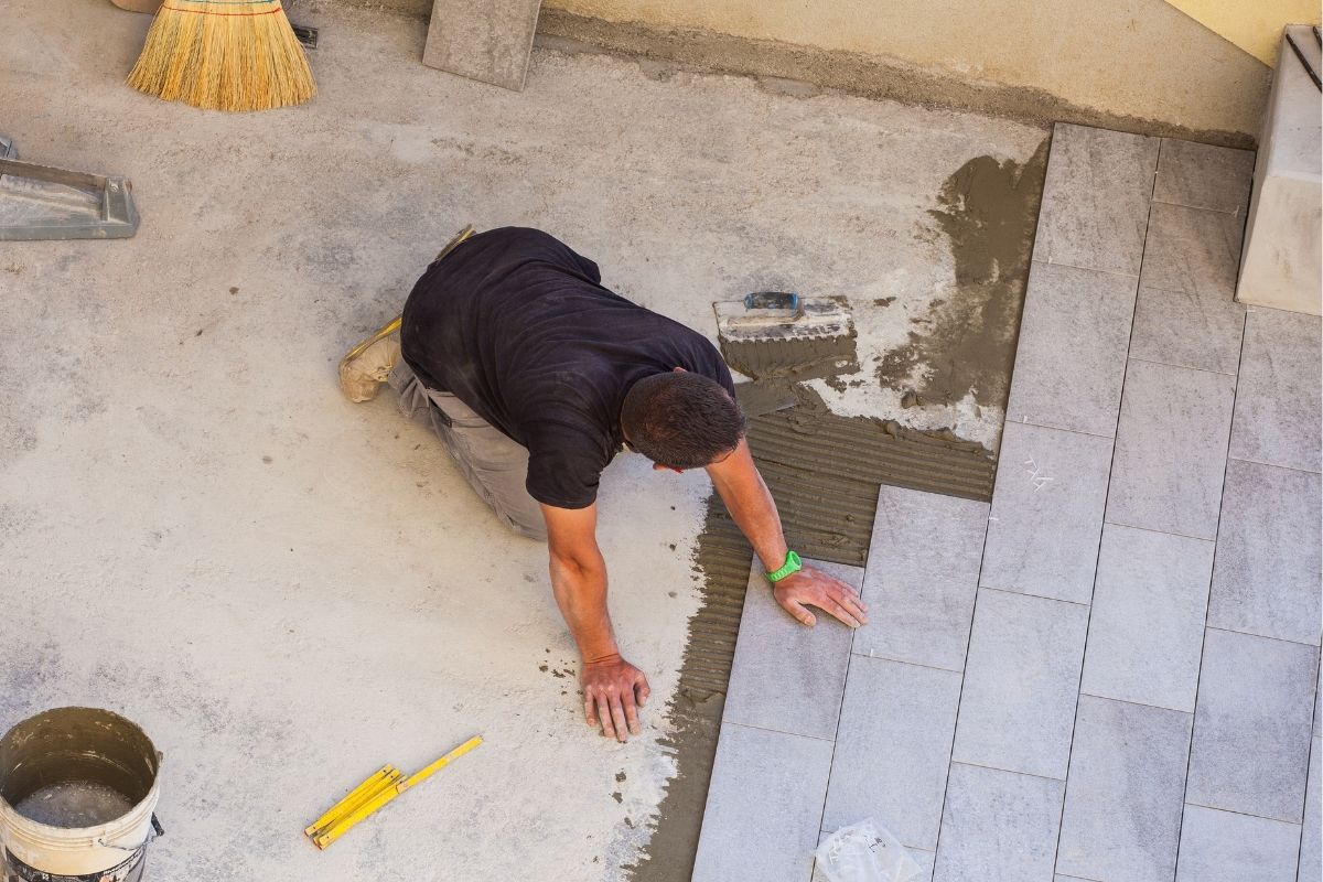 instalación de piso ceramico